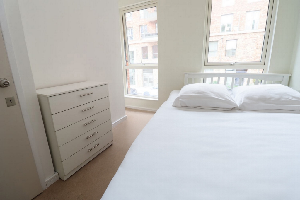 Similar Property: Double room - Single use in Acton Town