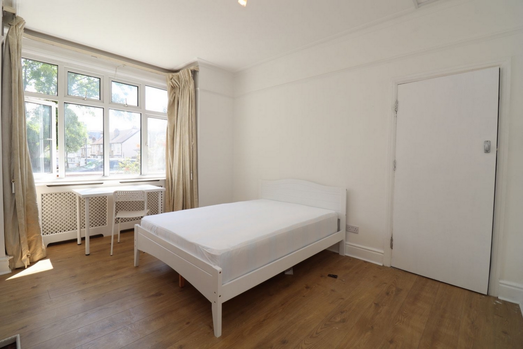Similar Property: Double Room in Brentford