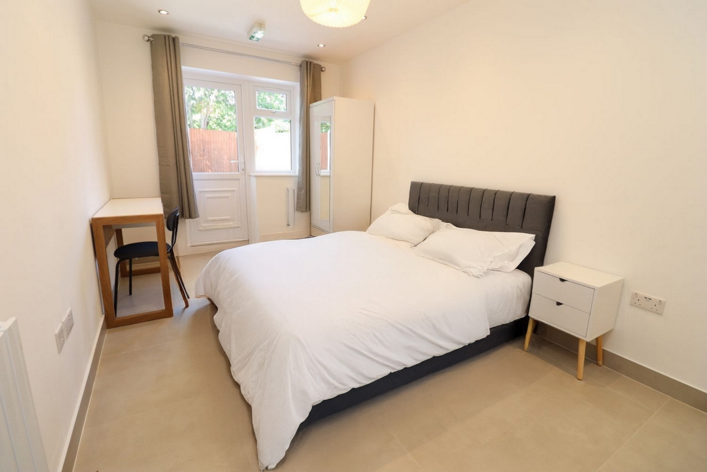 Similar Property: Double room - Single use in Stepney Green