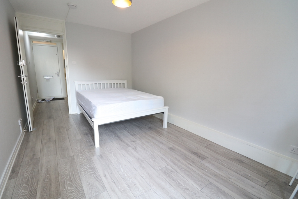 Similar Property: Double Room in West Ealing