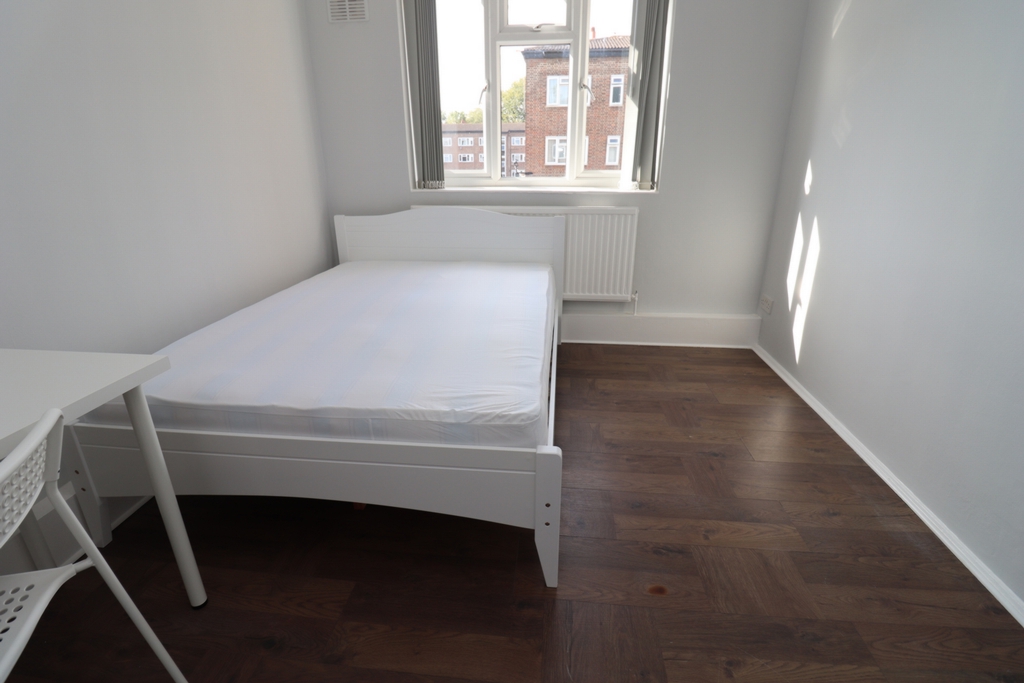 Similar Property: Double room - Single use in Acton Central