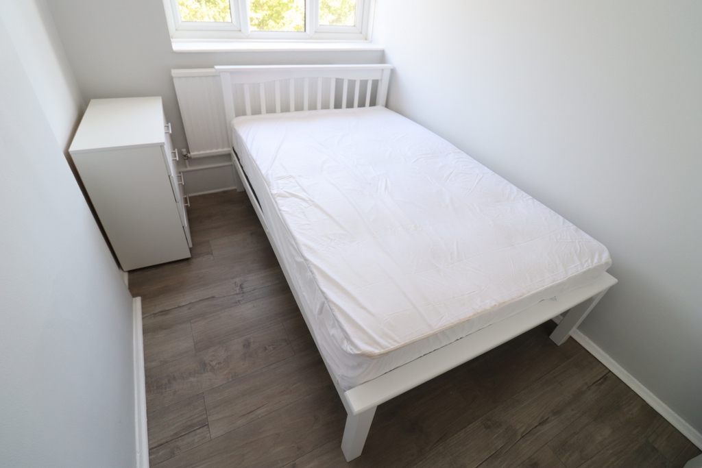 Similar Property: Double room - Single use in Acton Central