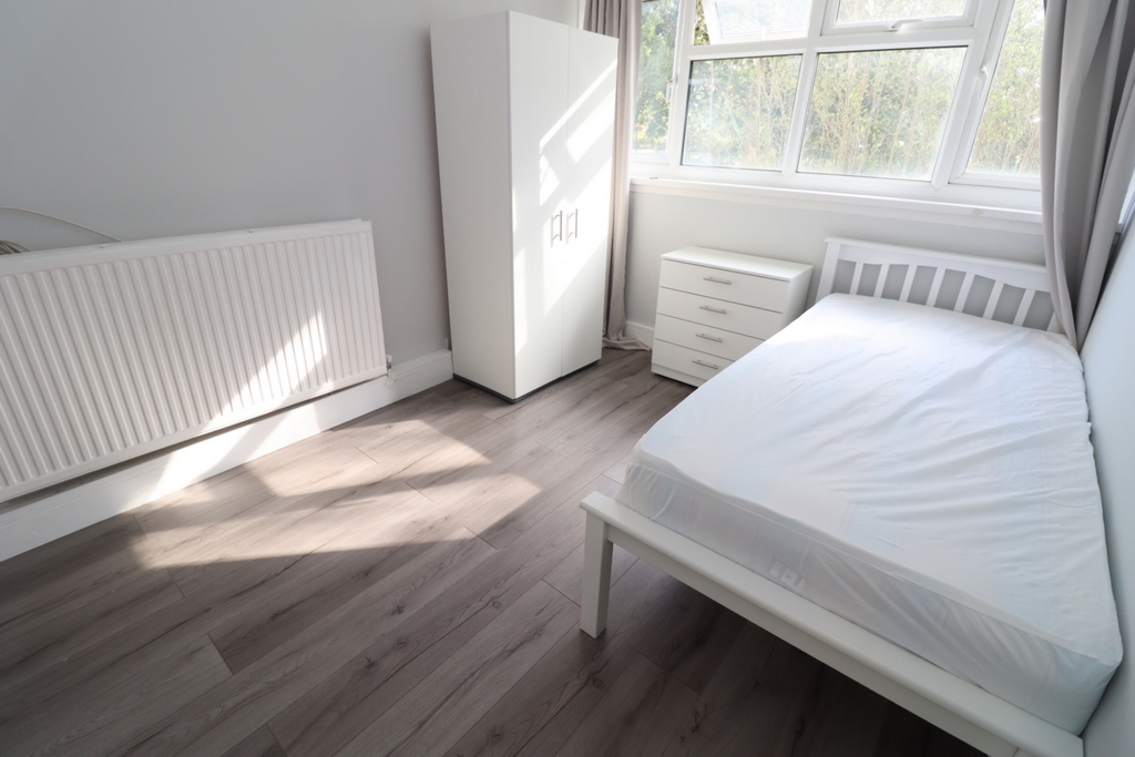 Similar Property: Single Room in Acton Central