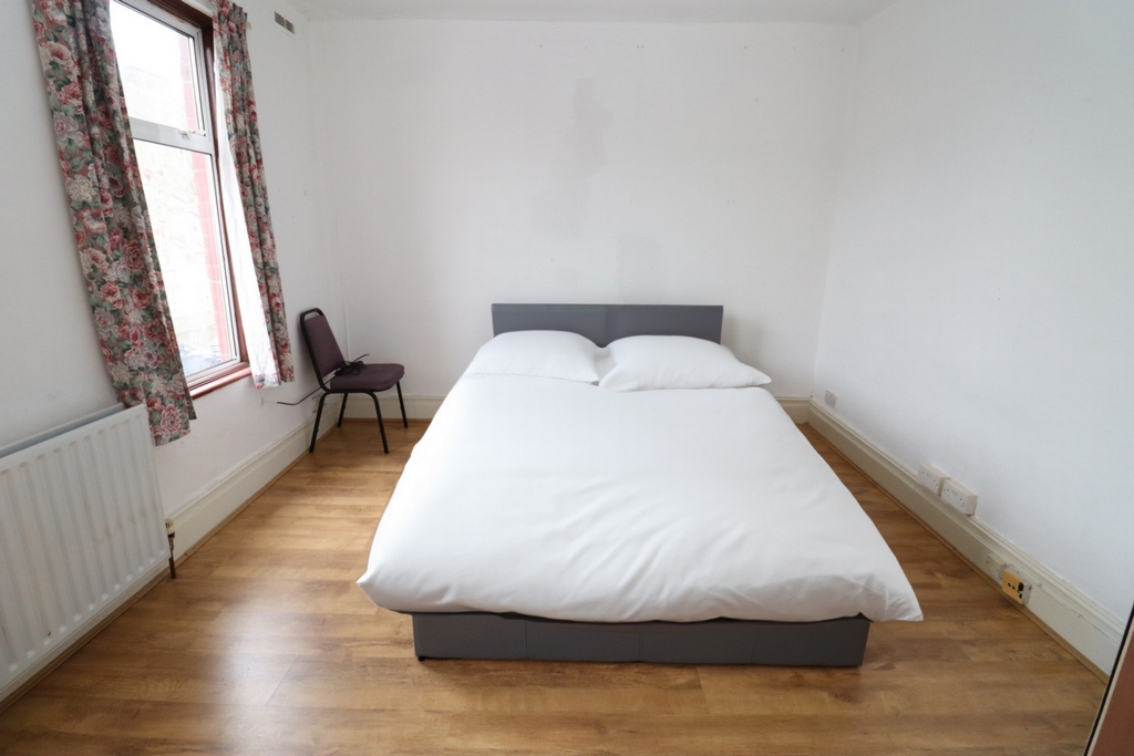 Similar Property: Double room - Single use in Charlton