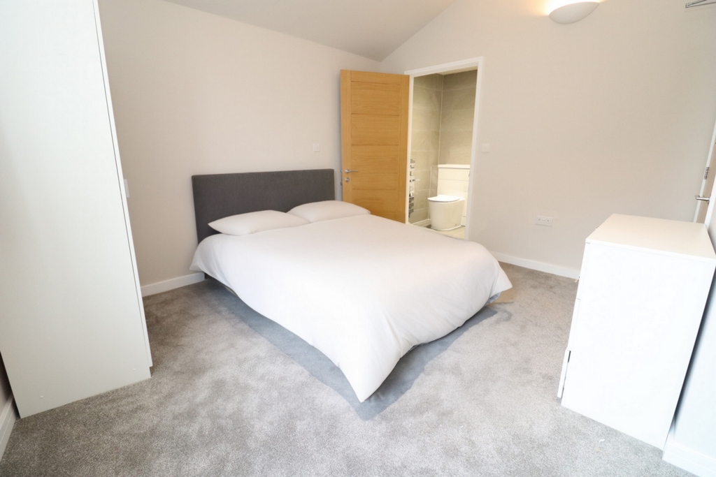 Similar Property: Ensuite Double Room in Hanwell