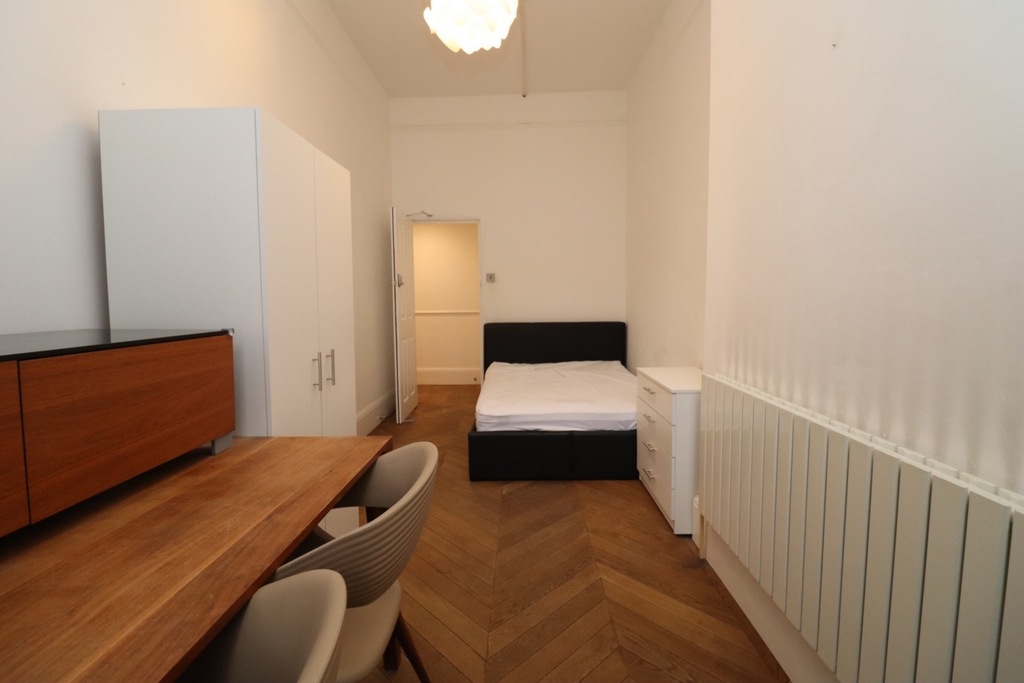 Similar Property: Double room - Single use in Kilburn