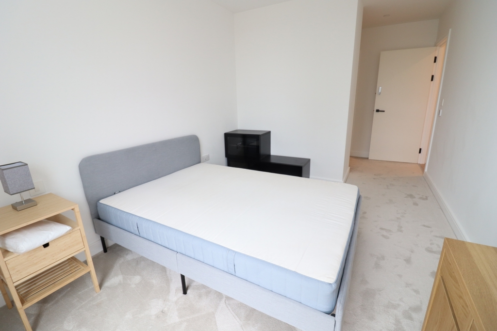 Similar Property: Ensuite Single Room in Wembley, Middlesex