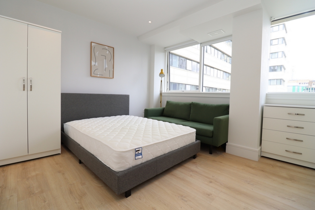 Similar Property: Double room - Single use in Wembley