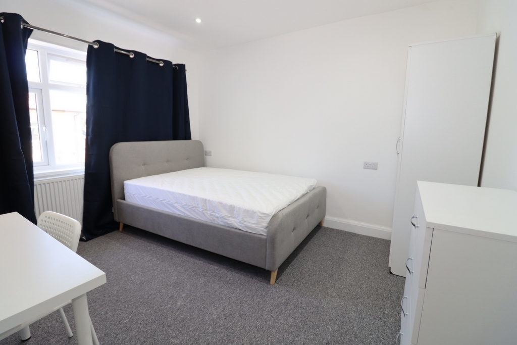 Similar Property: Ensuite Single Room in Perivale