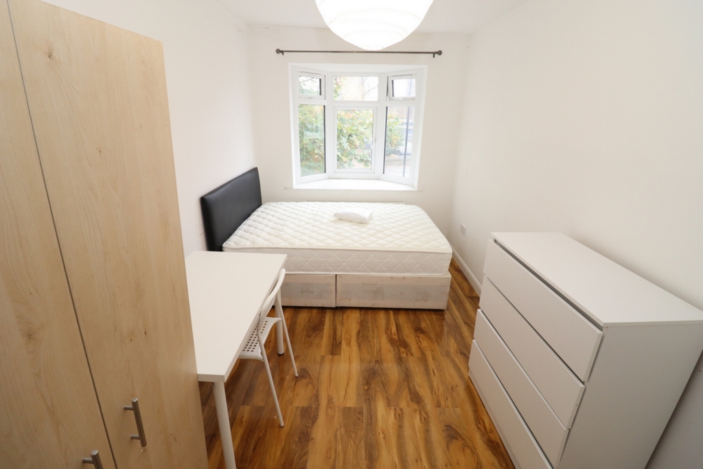 Similar Property: Double room - Single use in Streatham Hill