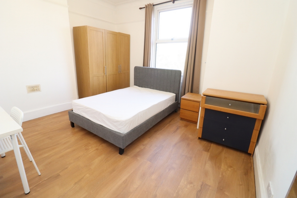 Similar Property: Double room - Single use in Brentford