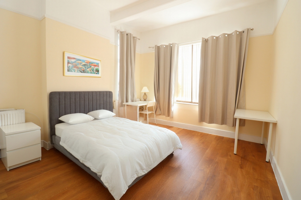 Similar Property: Double room - Single use in Grove Park