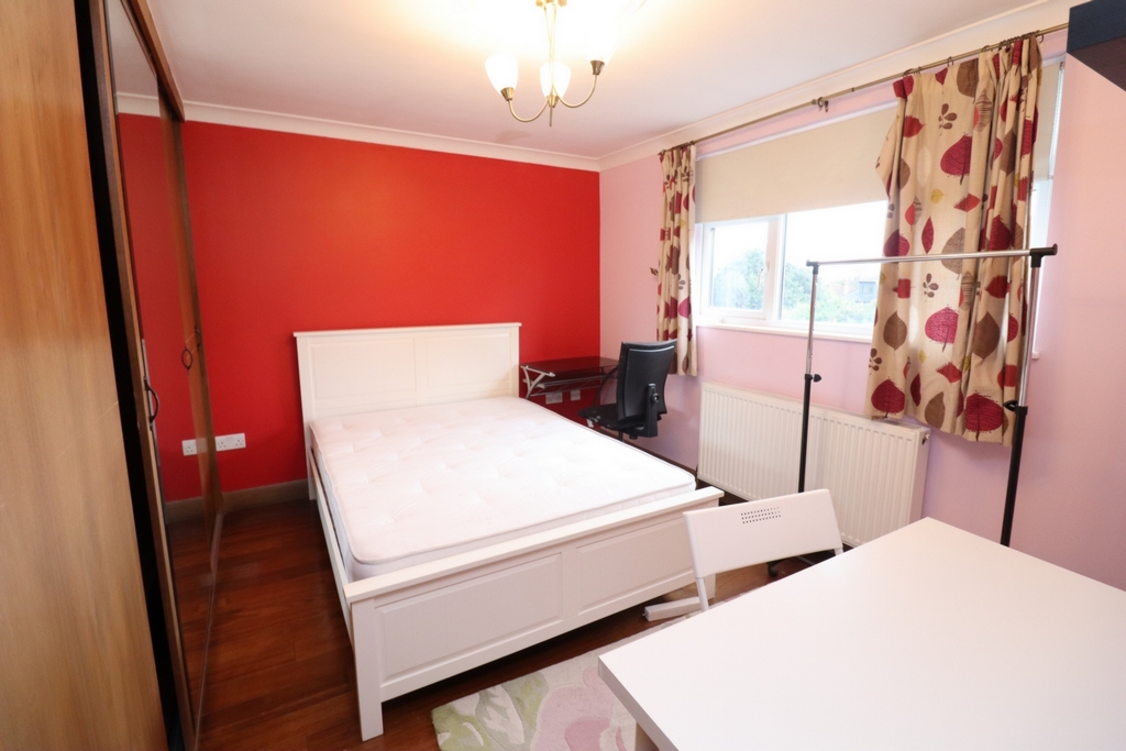 Similar Property: Double room - Single use in Acton Central