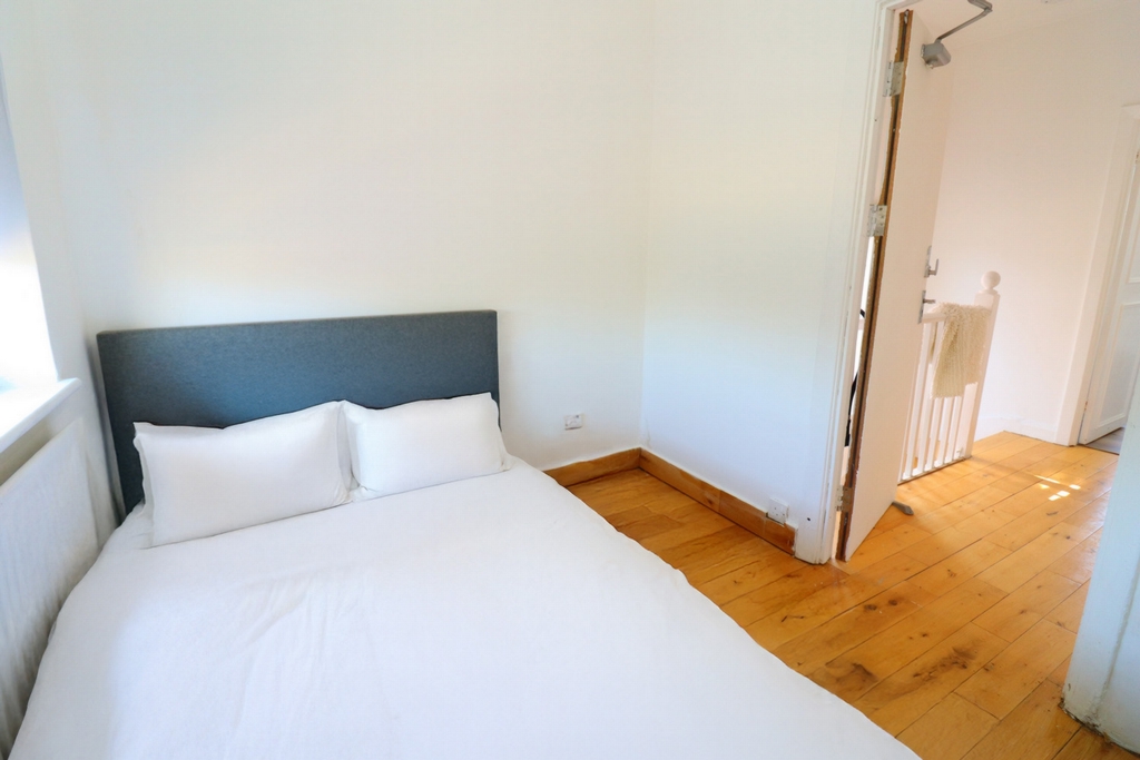 Similar Property: Double room - Single use in Streatham