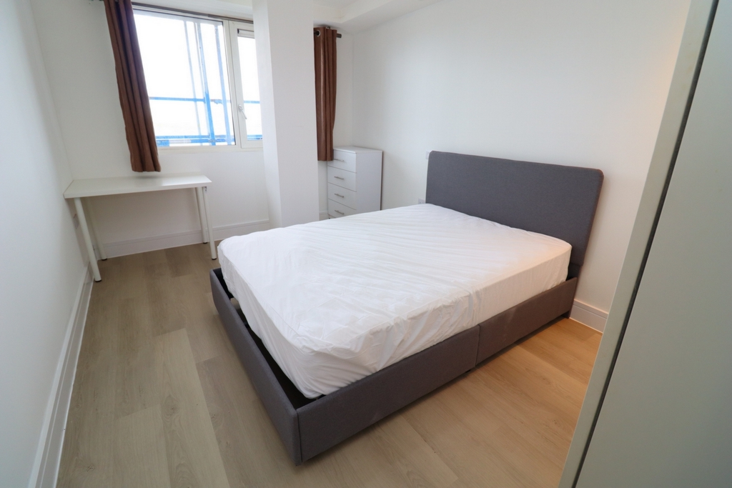 Similar Property: Ensuite Double Room in Edgware