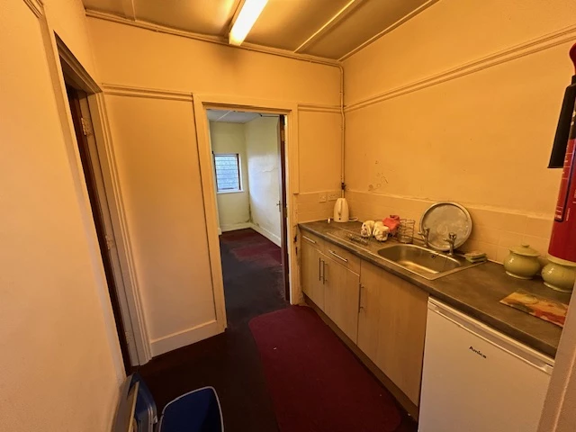 Photo 18