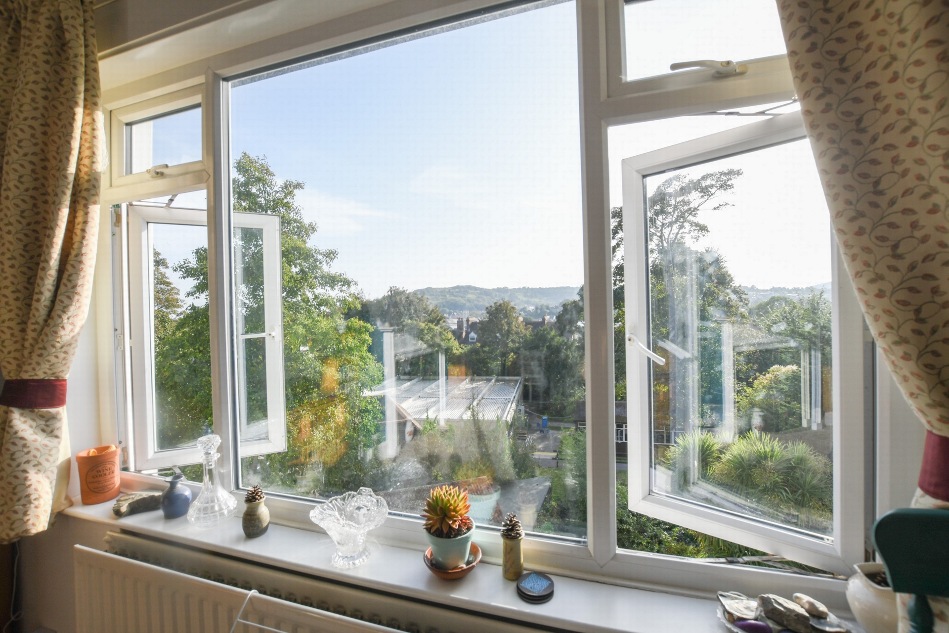 Property For Sale Castle Avenue, Dover, CT16 2 Bedroom Flat through Thomas and Partners