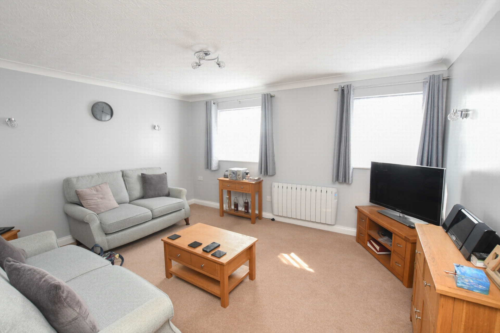 Property For Sale St. Richards Road, Deal, CT14 2 Bedroom Apartment