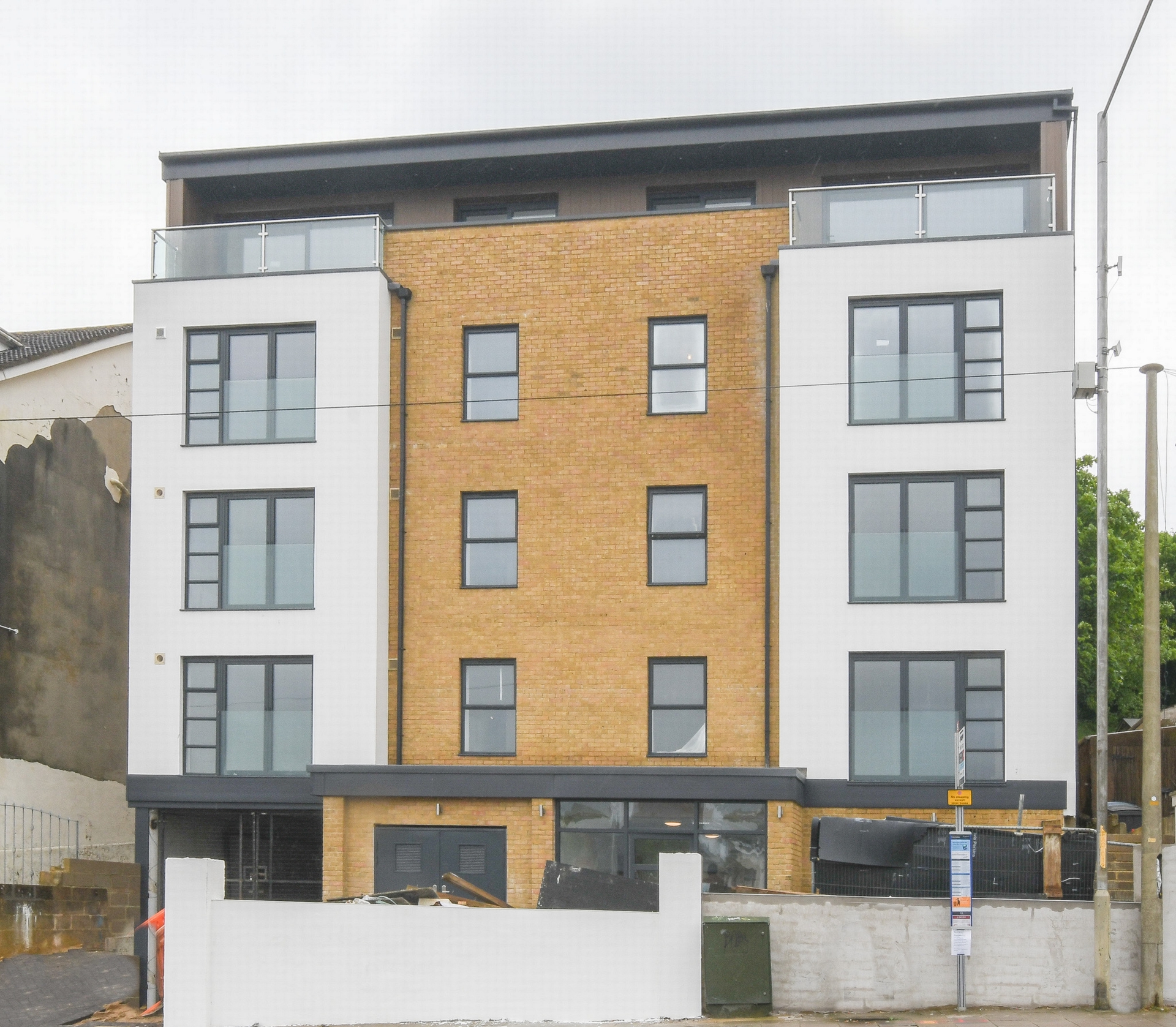 Property For Sale Folkestone Road, Dover, CT17 2 Bedroom Apartment