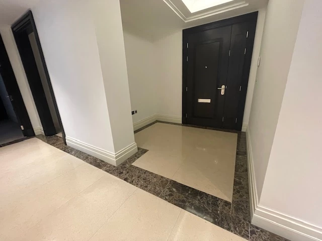 Strand London WC2R