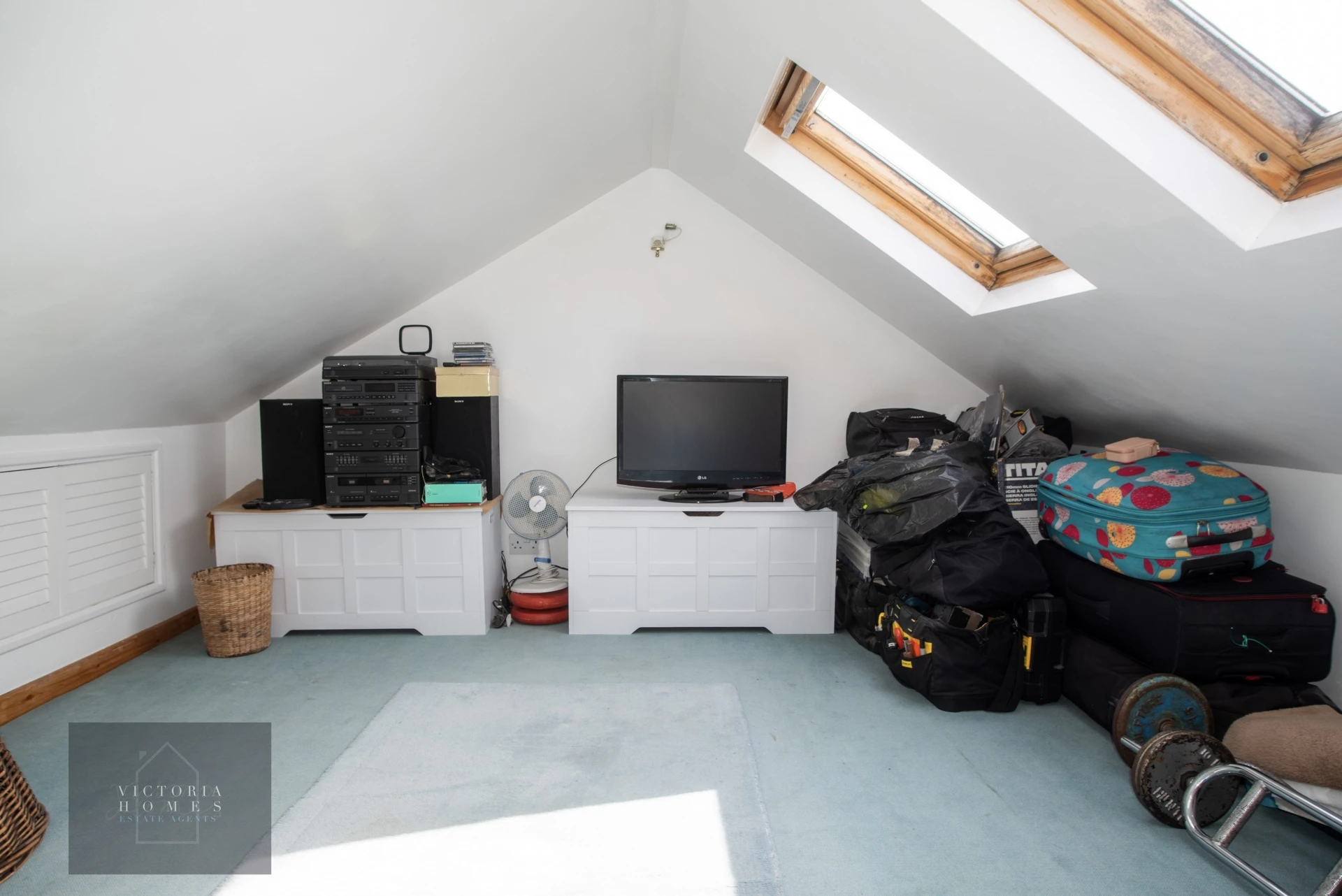 Photo 33