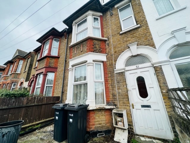 Paget Road Ground Floor Flat IG1