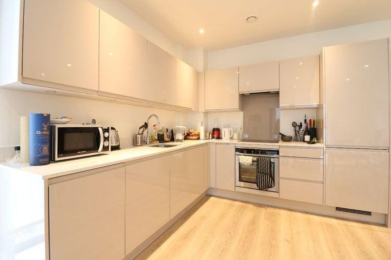 Valencia Close London E14