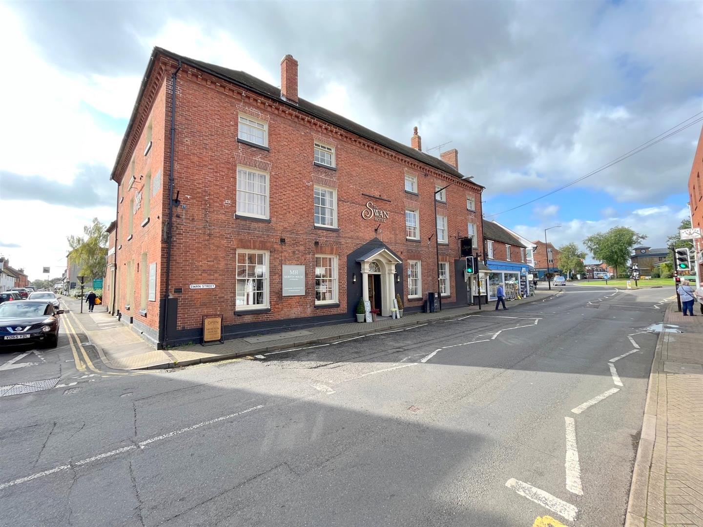 Commercial Property To Let The Swan,Alcester,B49 Retail through