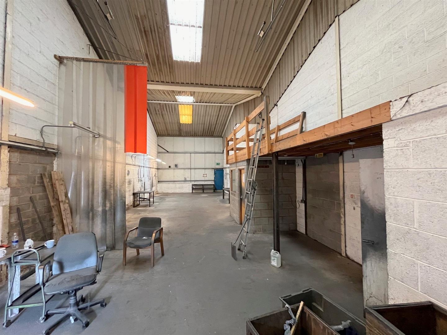 Commercial Property To Let Weights Lane,Redditch,B97 Industrial Unit