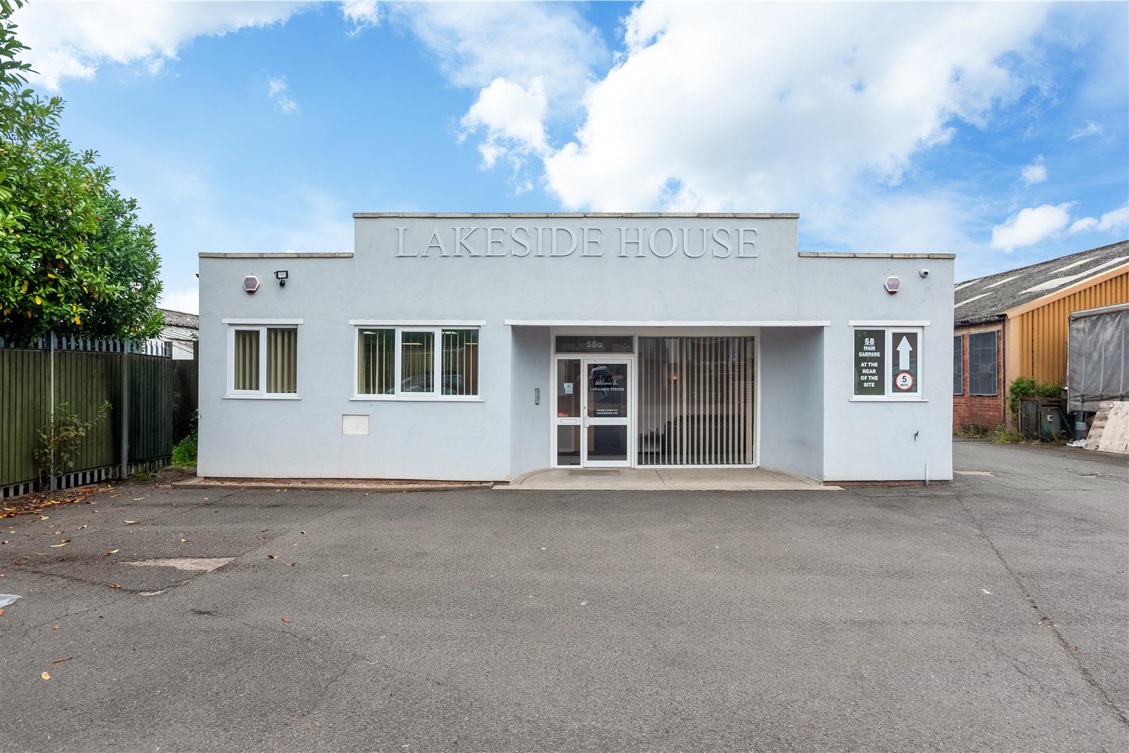 Lakeside House 1753-4.jpg