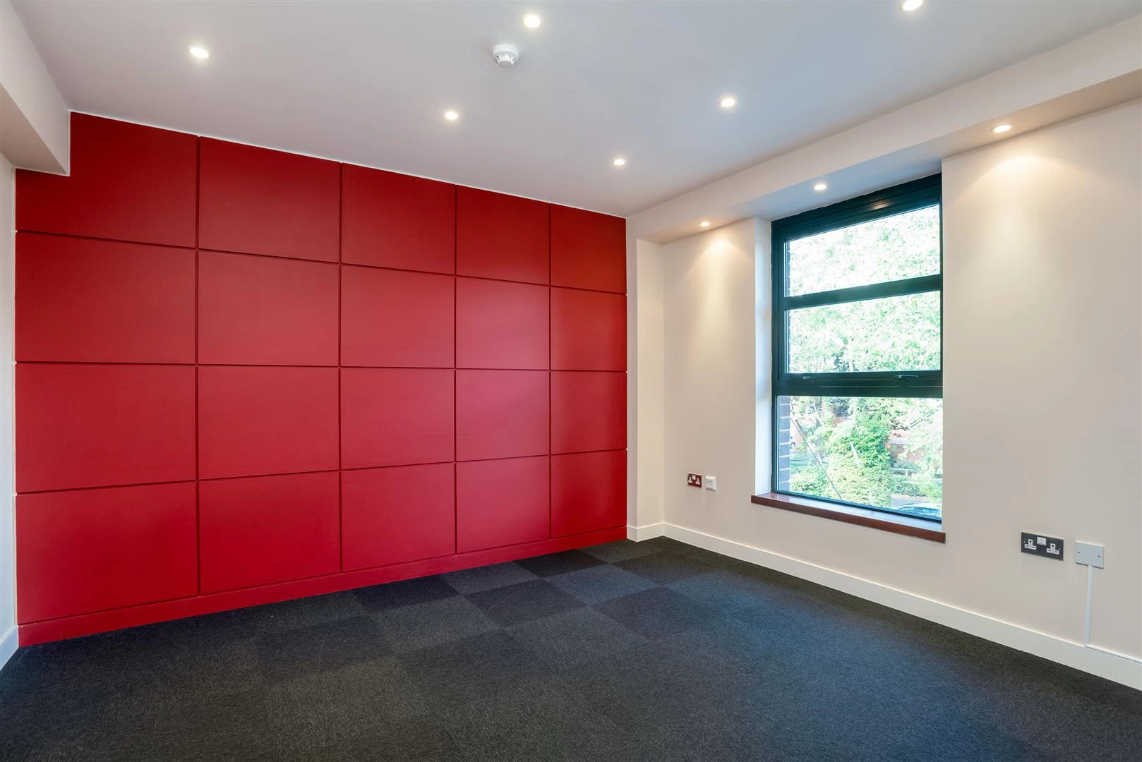 7 Greenbox 1857-15.jpg