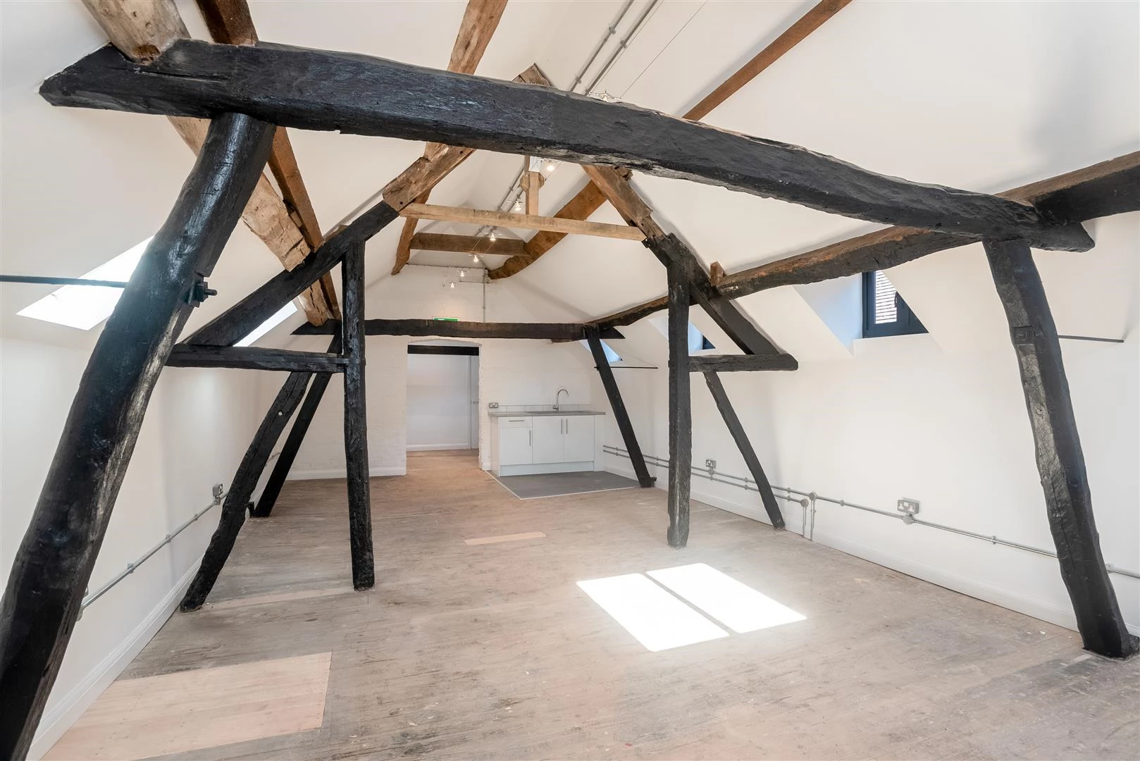 1A Henley Street-8.jpg