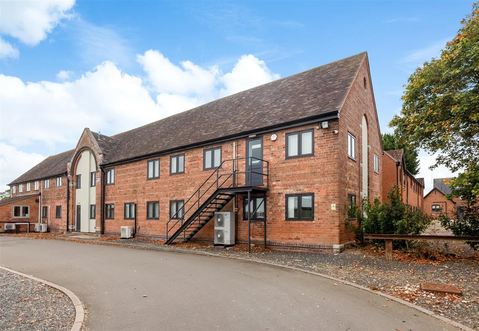 Unit 2 Lauriston Business Park 1907-15.jpg