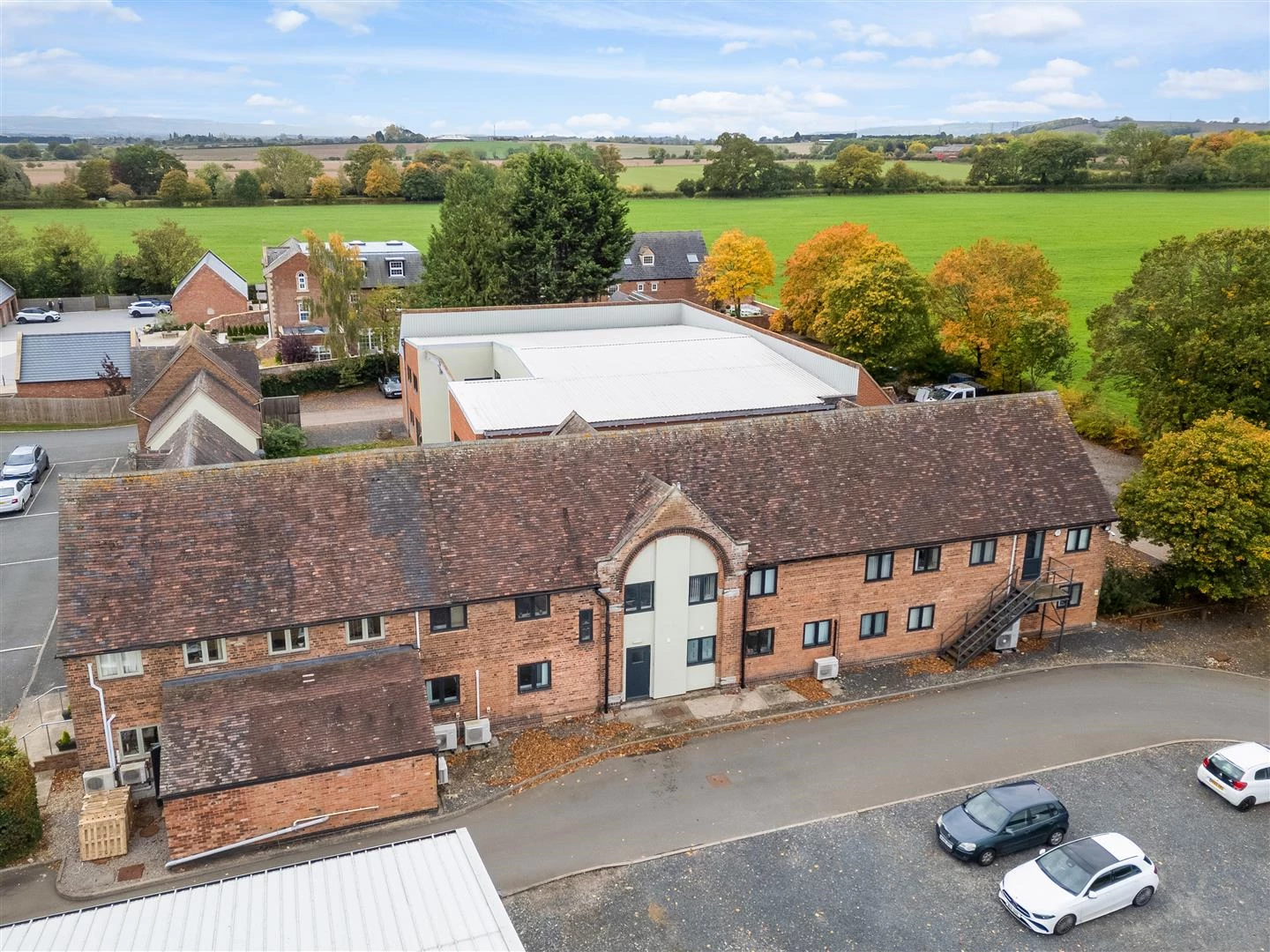 Unit 2 Lauriston Business Park 1907-13.jpg