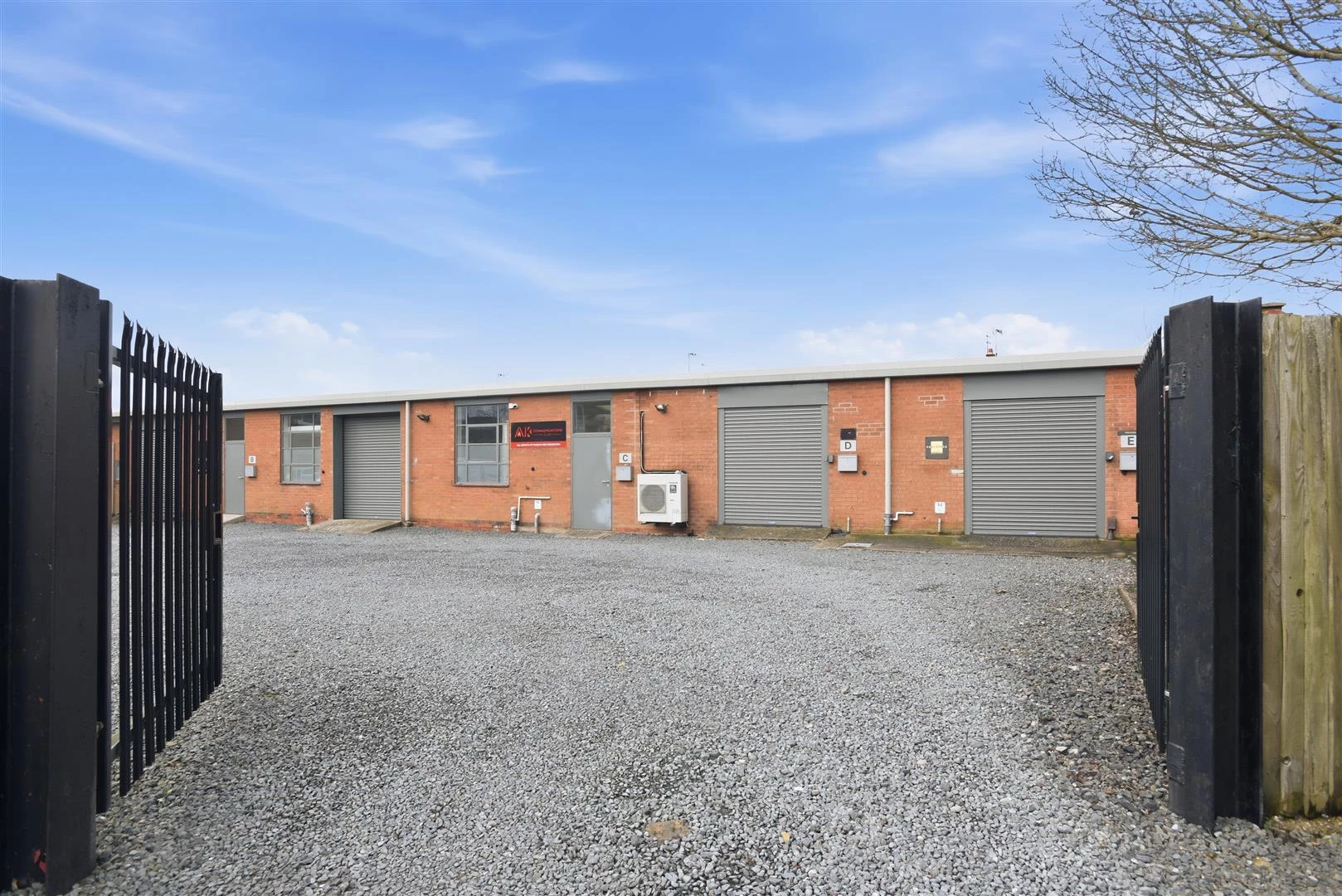 Ridgeway Trading Estate 2123-5.jpg