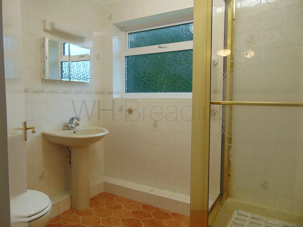 En Suite Shower Room