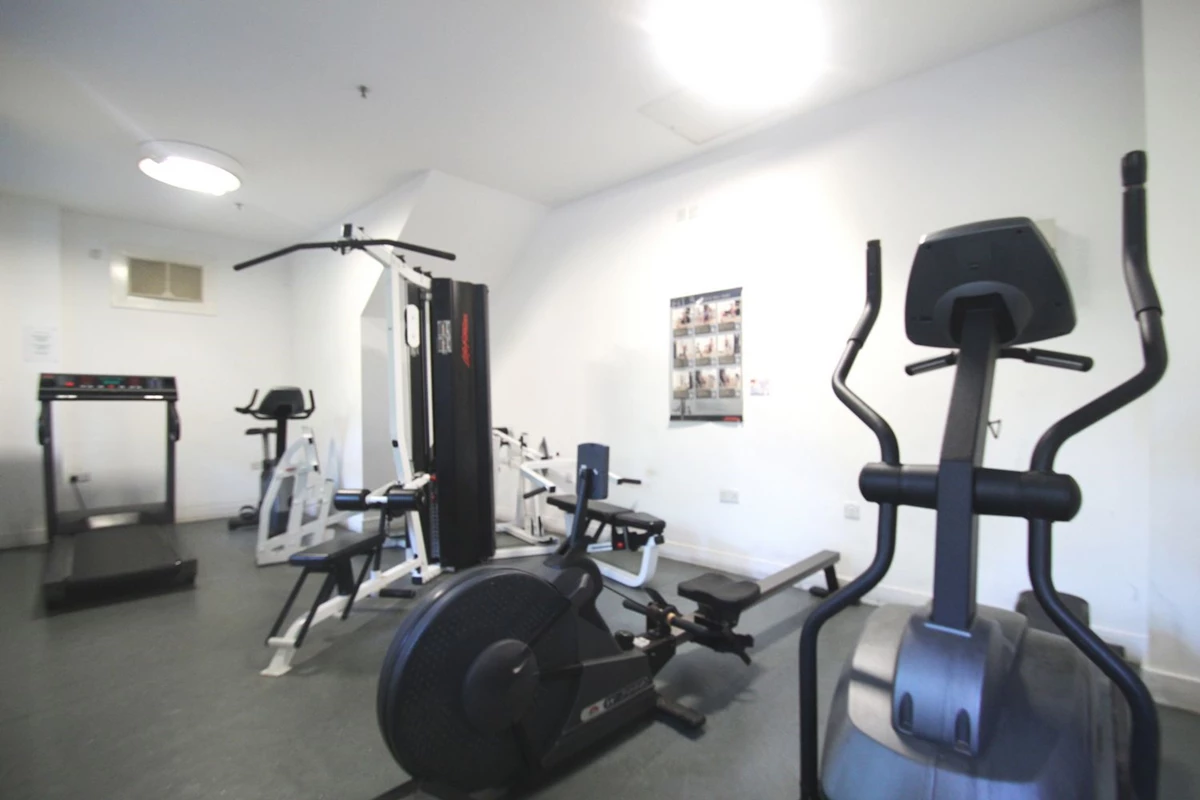 Photo 10