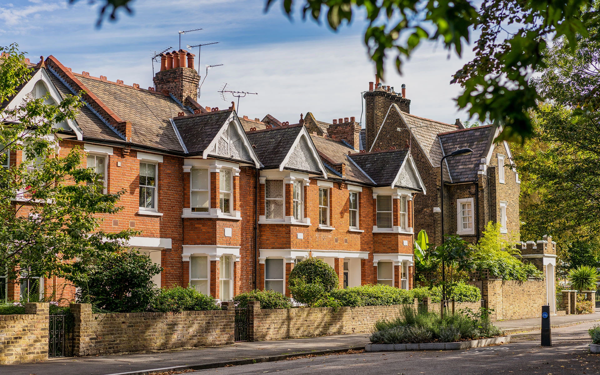 Your trusted, friendly and<br>  award-winning independent<br> estate agents