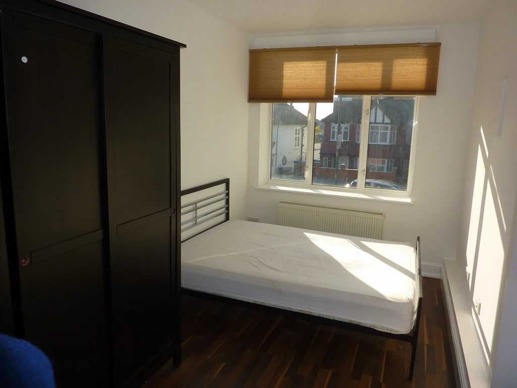 Property photo: Cricklewood, London, NW2
