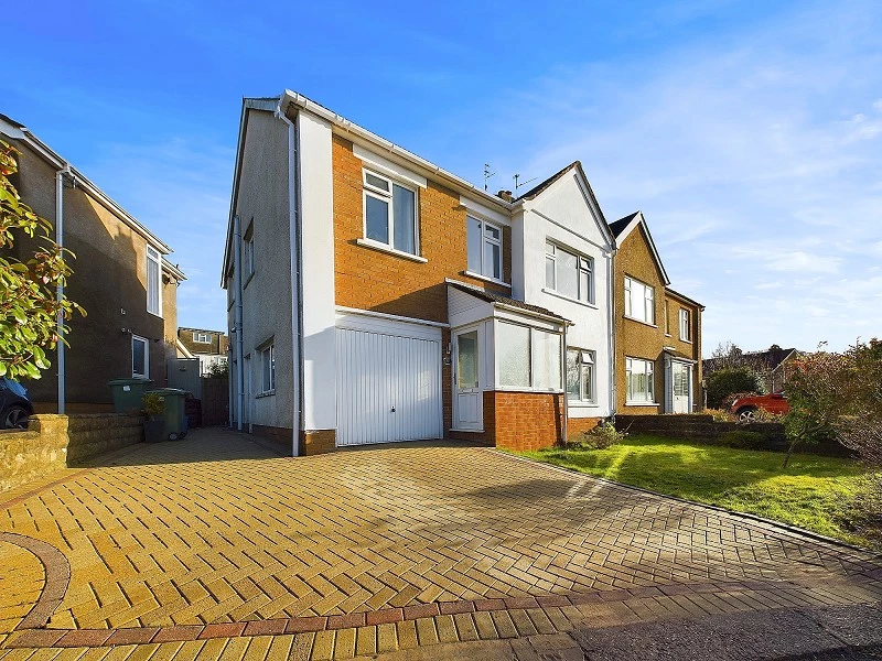 Similar Property: Semi Detached in Cardiff