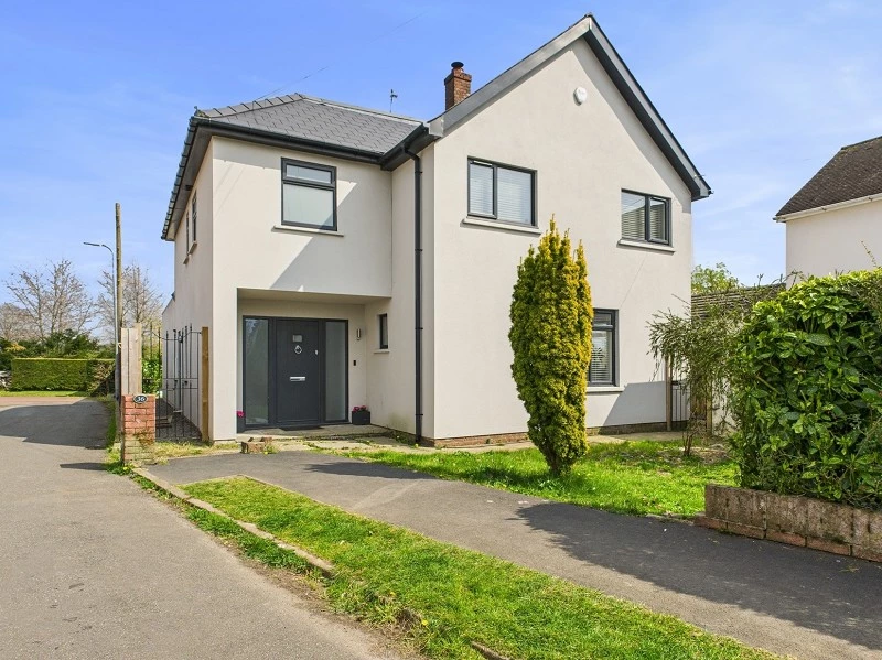 Similar Property: Detached in Cardiff