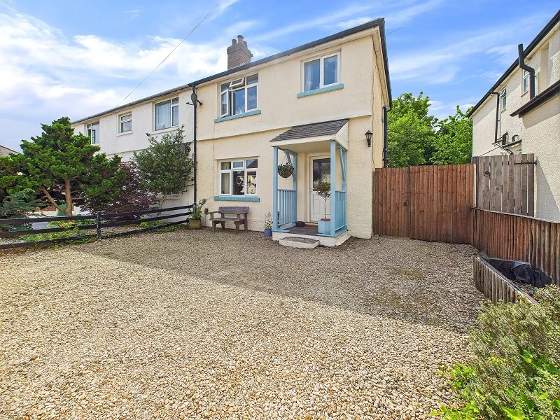 Similar Property: Semi Detached in Cardiff