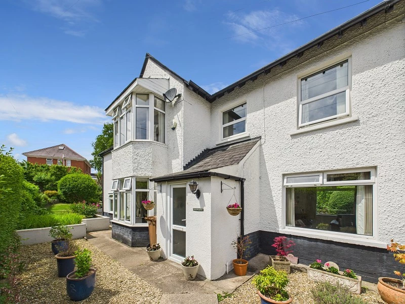 Similar Property: Semi Detached in Caerphilly