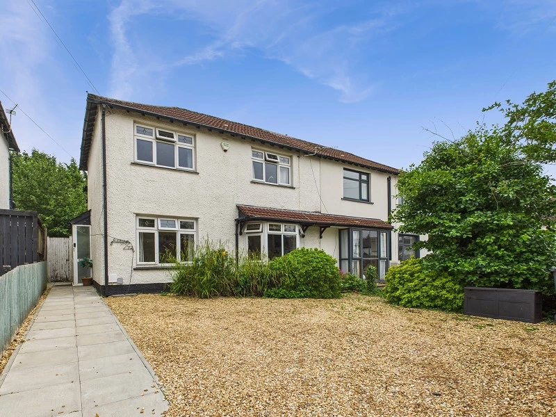 Similar Property: Semi Detached in Cardiff