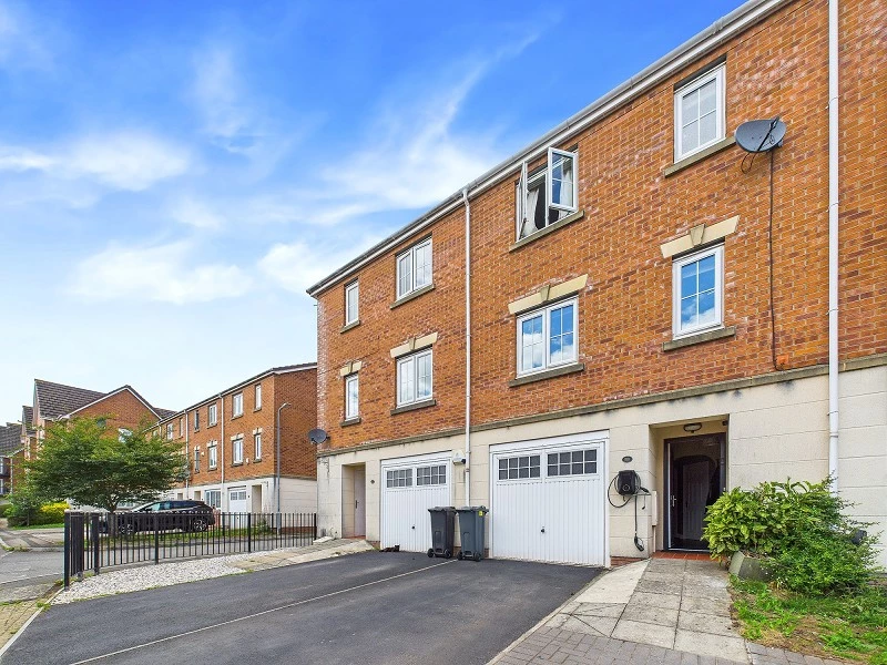 Similar Property: Town House in Cardiff