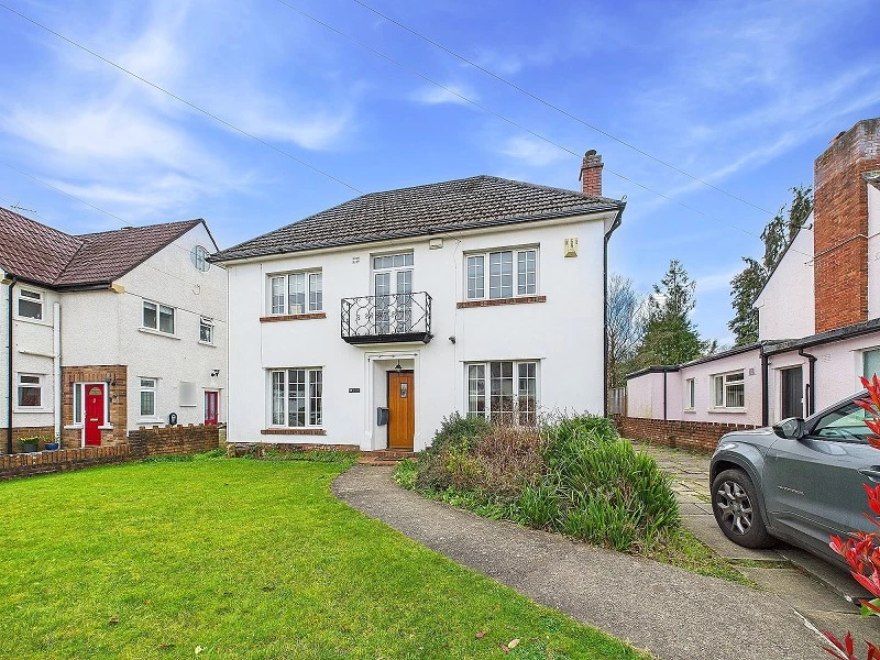 Similar Property: Detached in Cardiff