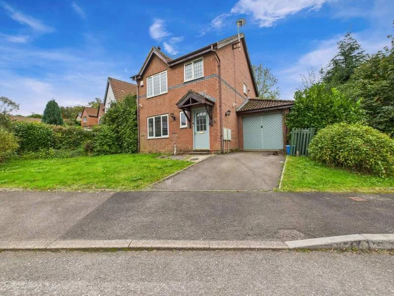 Similar Property: Detached in Cardiff