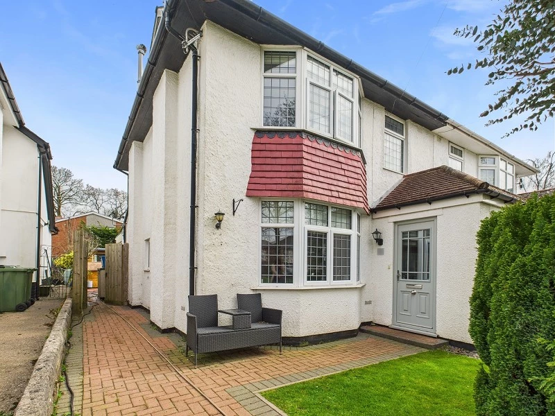 Similar Property: Semi Detached in Cardiff