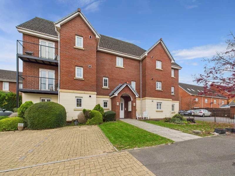 Similar Property: Flat in Cardiff