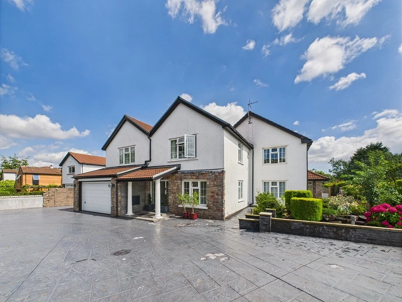 Similar Property: Detached in Cardiff